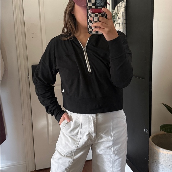 VUORI Restore Half Zip Hoodie in Washed Black. Size M - Picture 9 of 11